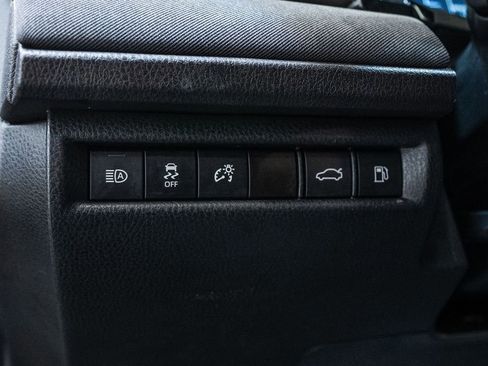 Used 2025 Toyota Camry LE image 16