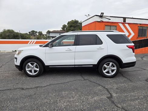Used 2018 Ford Explorer XLT w/ Equipment Group 202A image 2