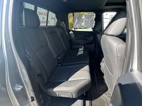 Used 2025 Honda Ridgeline TrailSport image 16