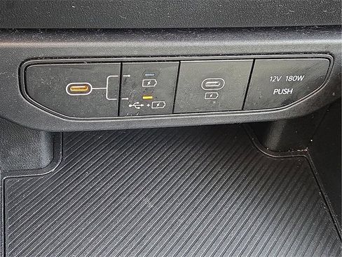 Used 2025 Kia K4 LXS image 16