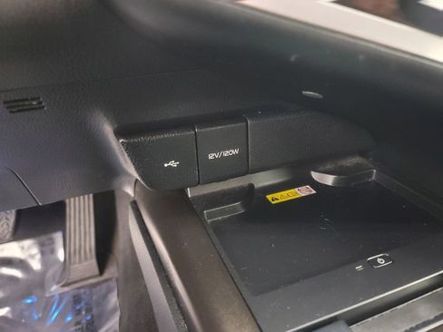 Used 2024 Toyota Camry XSE image 34