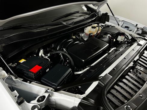 Used 2025 Chevrolet Silverado 1500 LT Trail Boss w/ Convenience Package II image 10