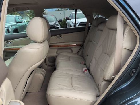 Used 2004 Lexus RX 330 w/ Premium Pkg FWD image 13