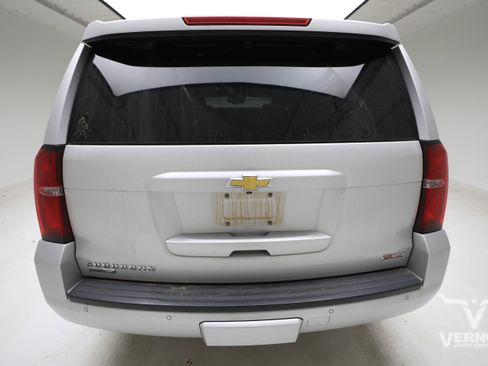 Used 2016 Chevrolet Suburban LT w/ Luxury Package image 3