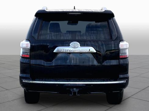 Used 2022 Toyota 4Runner Limited AWD/4WD image 5