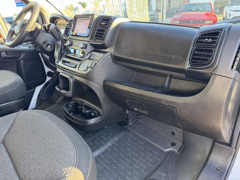 Used 2024 RAM ProMaster 2500 w/ Safety Group image 6