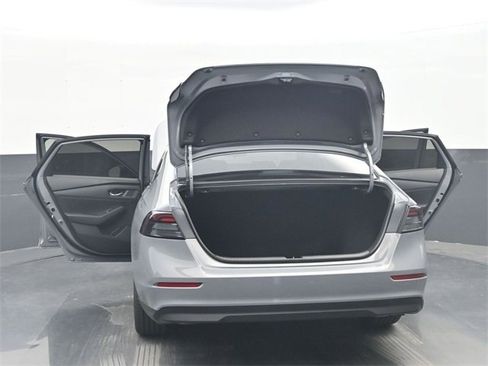 Certified 2025 Honda Accord SE image 38