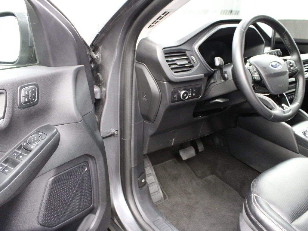 Used 2025 Ford Escape Platinum AWD/4WD image 43