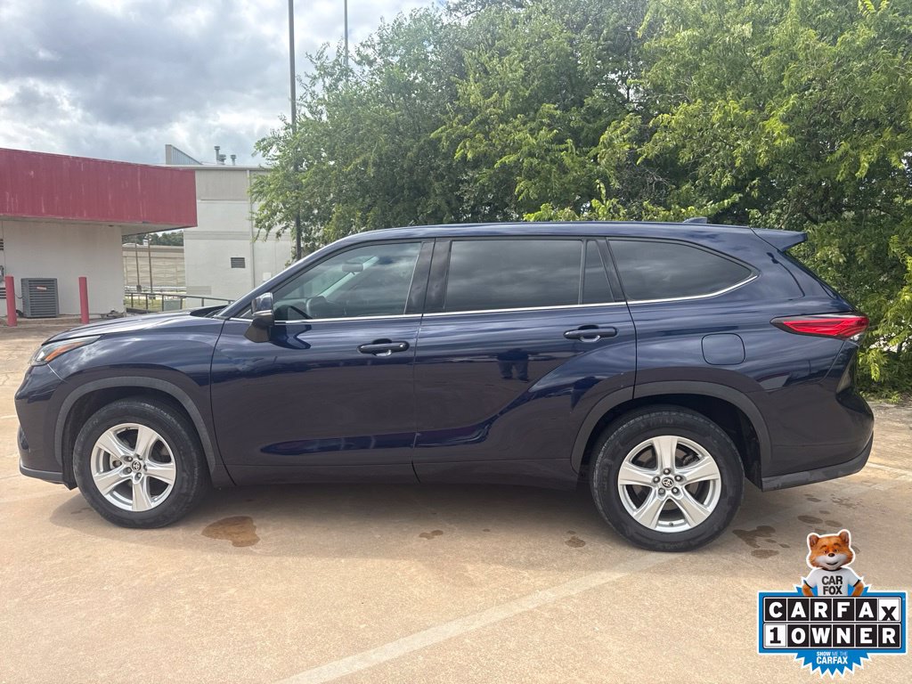 Used 2021 Toyota Highlander LE FWD image 8