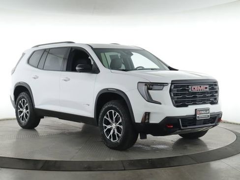 Used 2026 GMC Acadia AT4 w/ Luxury Package AWD/4WD image 2