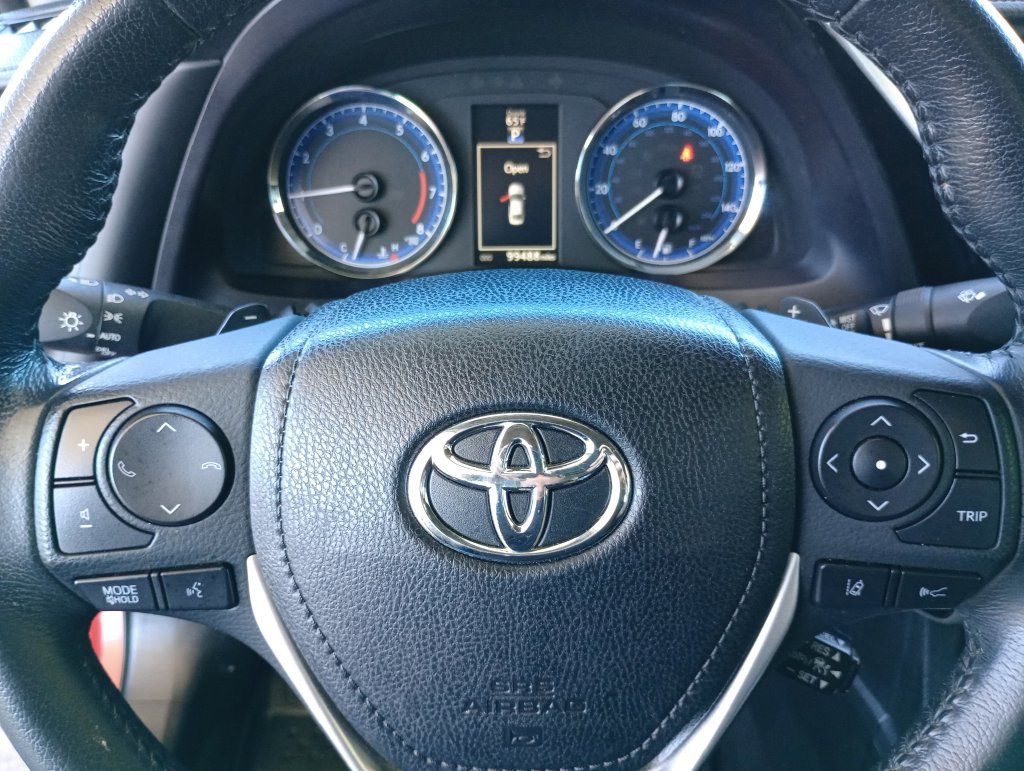 Used 2019 Toyota Corolla XSE FWD image 15