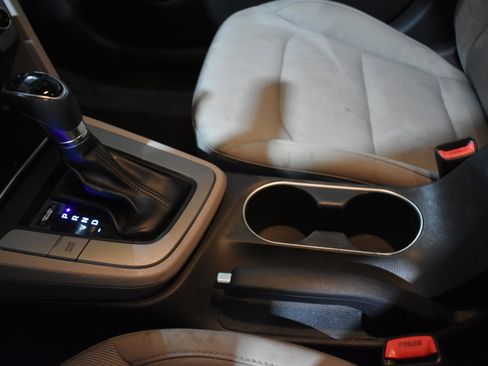 Used 2018 Hyundai Elantra SEL image 25