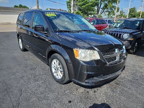 Used 2014 Dodge Grand Caravan SXT FWD image 1
