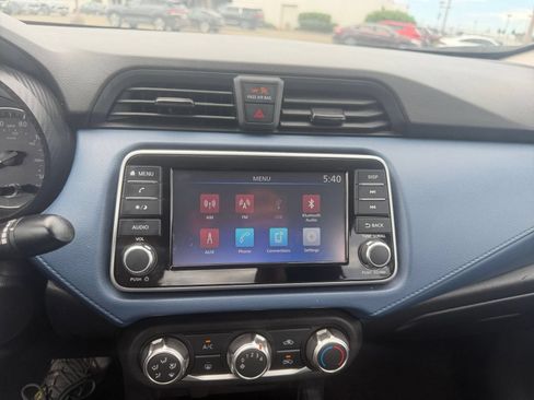 Used 2025 Nissan Versa SV FWD image 20