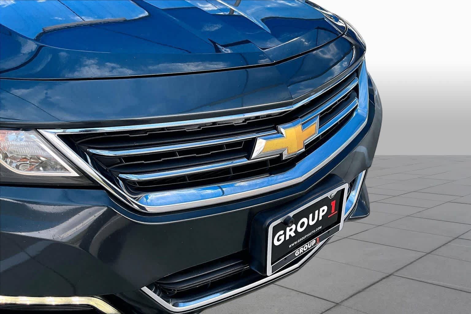 Used 2019 Chevrolet Impala LT FWD image 28