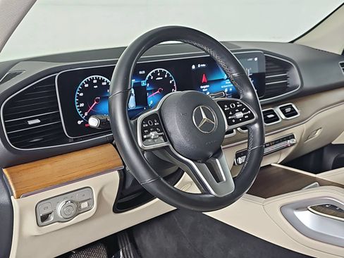 Used 2021 Mercedes-Benz GLE 350 w/ Premium Package image 16