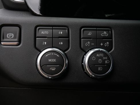 New 2026 GMC Sierra 1500 SLT w/ SLT Convenience Package AWD/4WD image 8