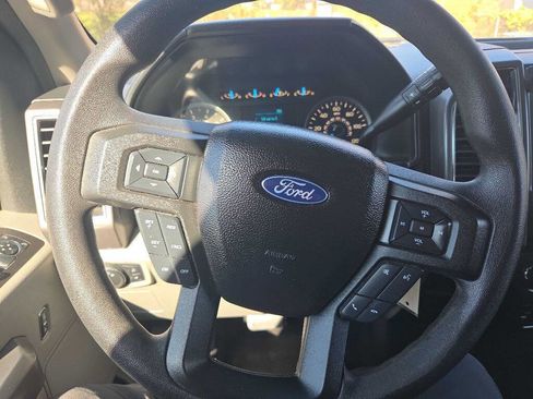 Used 2017 Ford F150 XLT image 32