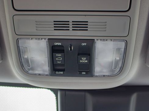 Used 2019 Honda Odyssey EX-L image 31