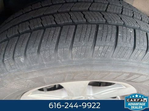 Used 2018 Ford F150 Lariat w/ Equipment Group 502A Luxury AWD/4WD image 11