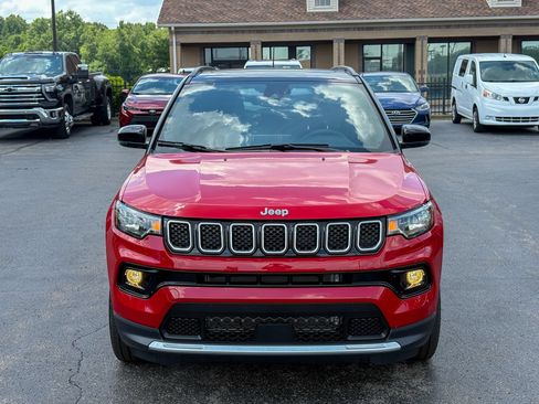 Used 2023 Jeep Compass Limited w/ Sun and Sound Group AWD/4WD image 3
