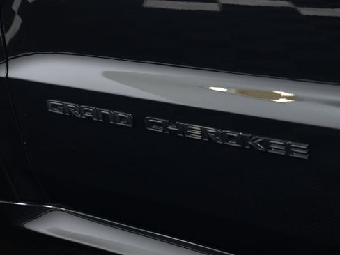 Used 2021 Jeep Grand Cherokee SRT AWD/4WD image 20