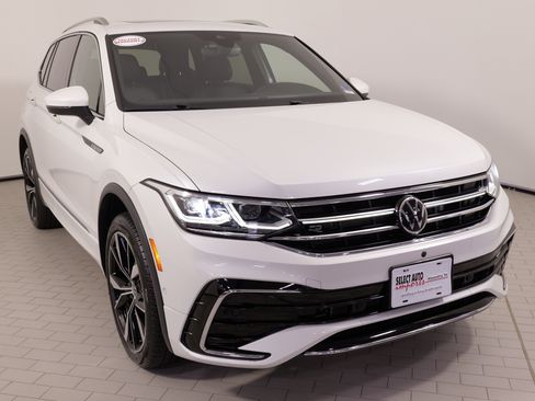 Used 2024 Volkswagen Tiguan SEL R-Line AWD/4WD image 5