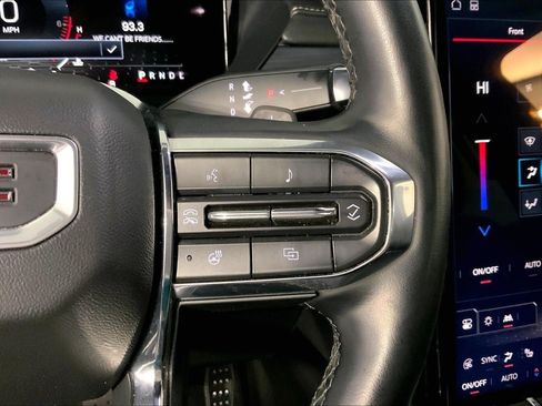 Used 2024 GMC Acadia Elevation AWD/4WD image 19