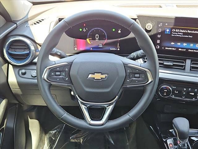 Used 2026 Chevrolet Trax LT w/ Driver Confidence Package FWD image 14