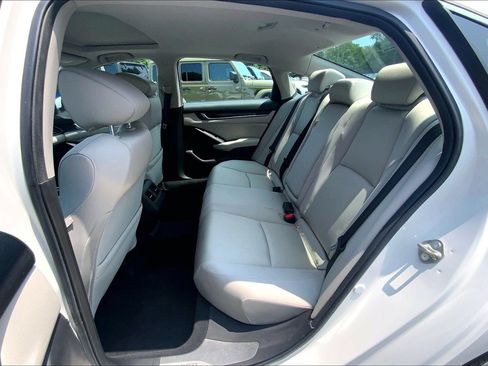 Used 2020 Honda Accord EX image 14