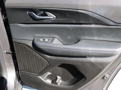 Certified 2024 Jeep Grand Cherokee Altitude image 28