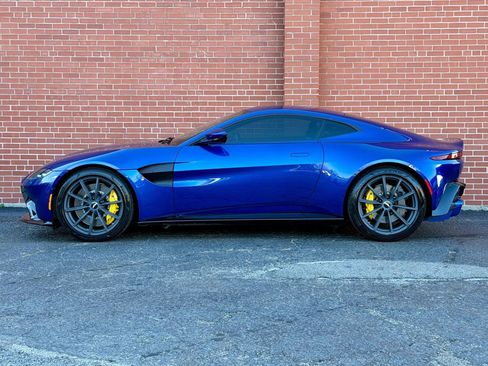 Used 2019 Aston Martin V8 Vantage Coupe image 17