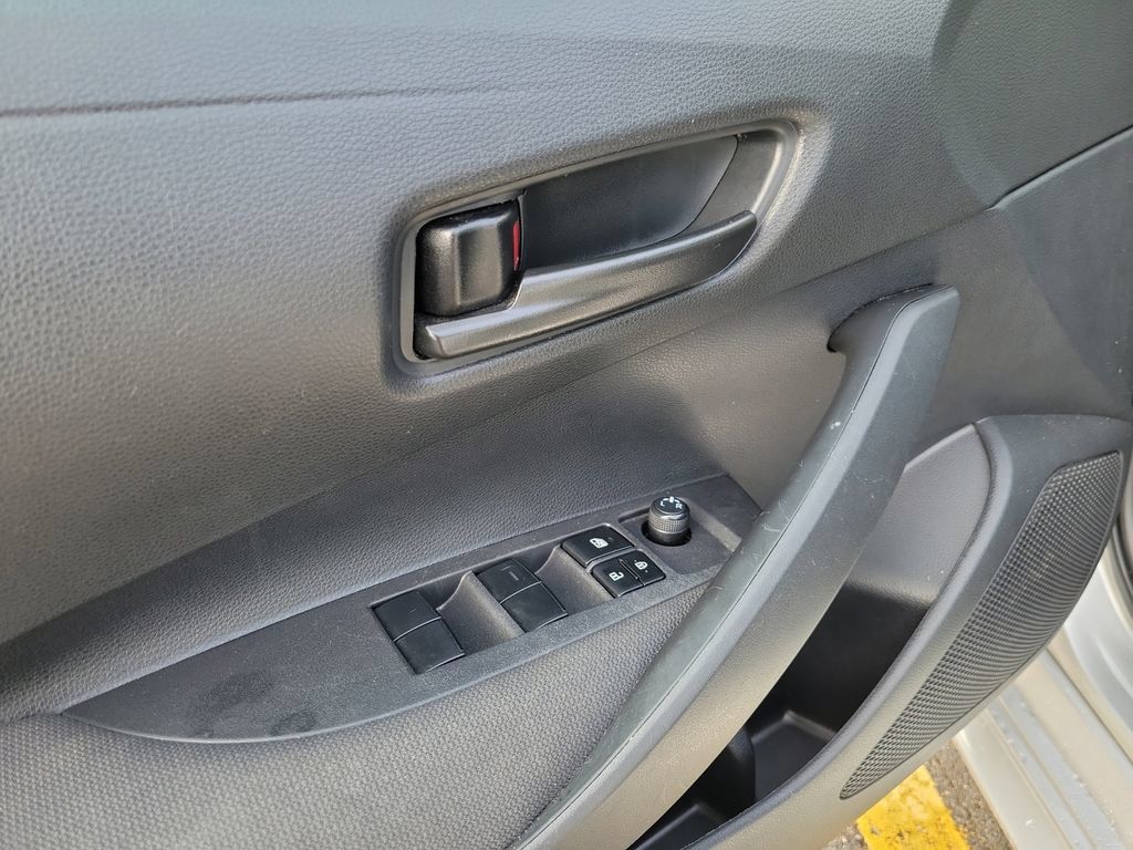 Used 2024 Toyota Corolla LE FWD image 25