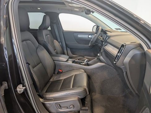 Used 2023 Volvo XC40 B5 Plus w/ Driver Assist Package image 33