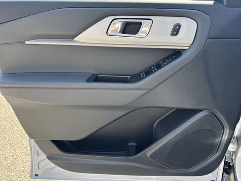 New 2026 Ford Explorer Active image 10