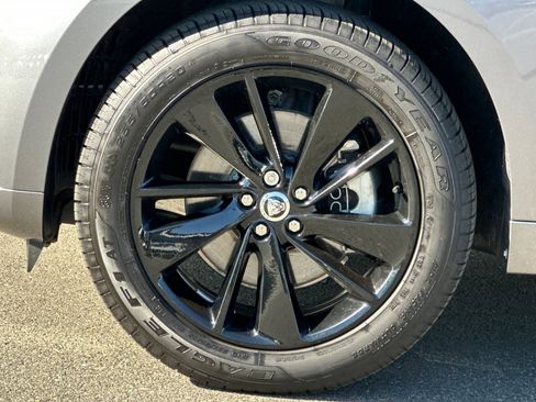 Used 2025 Jaguar F-PACE R-Dynamic S image 33