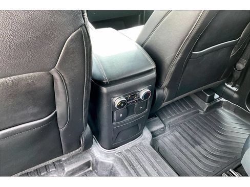 Used 2023 Ford Explorer Limited AWD/4WD image 33
