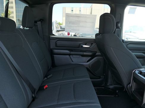New 2026 RAM 1500 Express AWD/4WD image 20