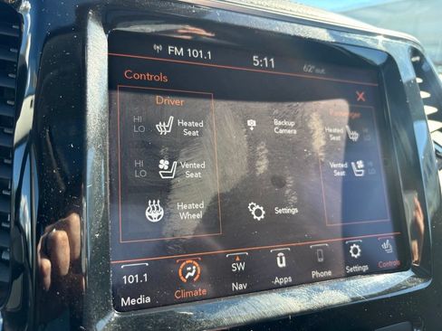 Used 2022 Jeep Cherokee Limited w/ Elite Package AWD/4WD image 23