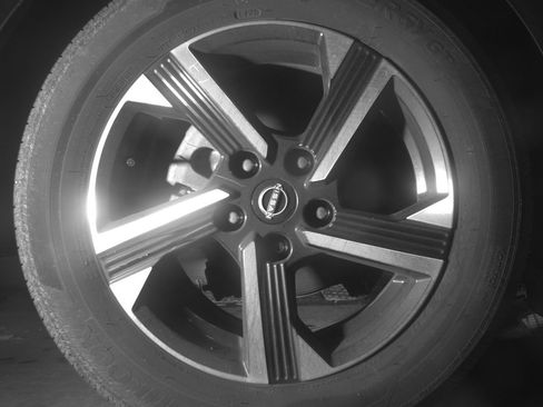 Used 2025 Nissan Sentra SV FWD image 15