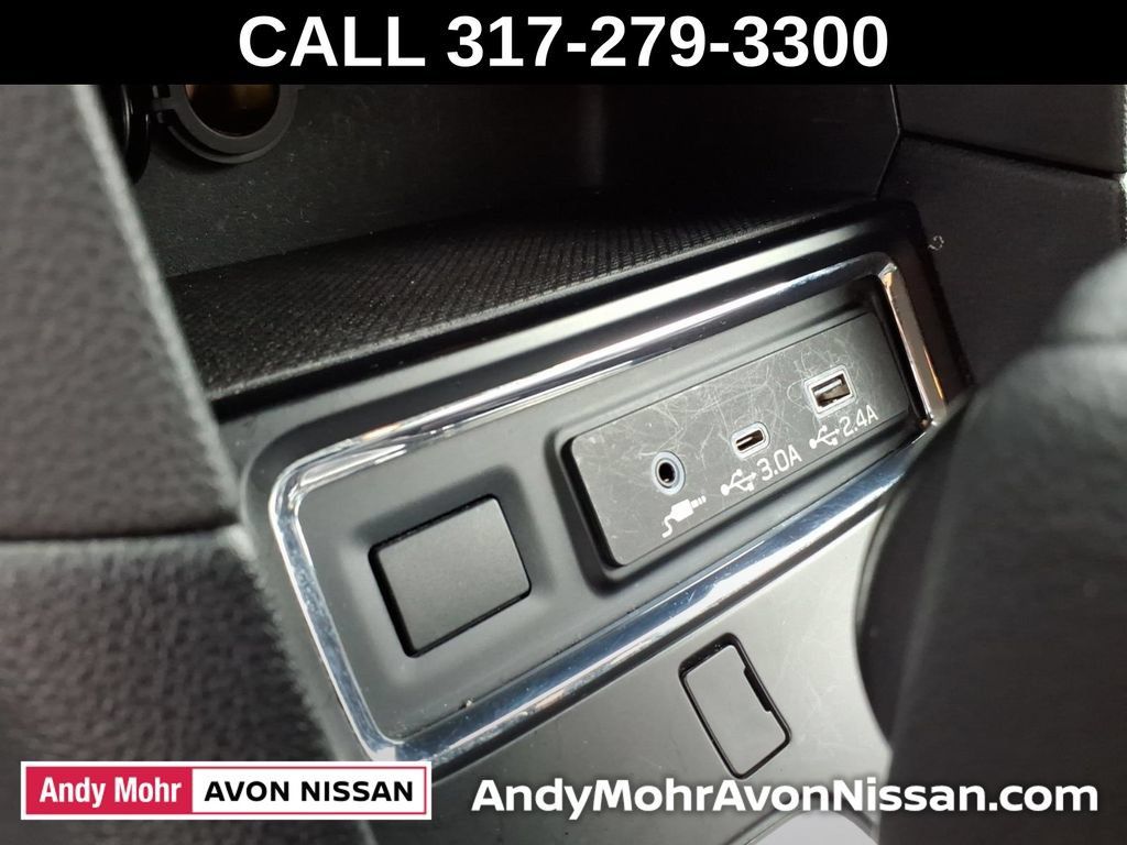 Used 2023 Subaru Ascent Limited AWD/4WD image 32