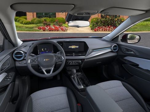 New 2026 Chevrolet Trax LT image 15