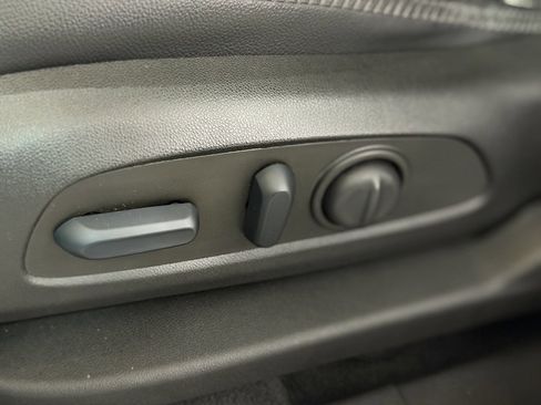 Used 2022 GMC Terrain Denali image 23