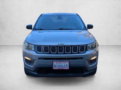 Used 2018 Jeep Compass Sport AWD/4WD image 2