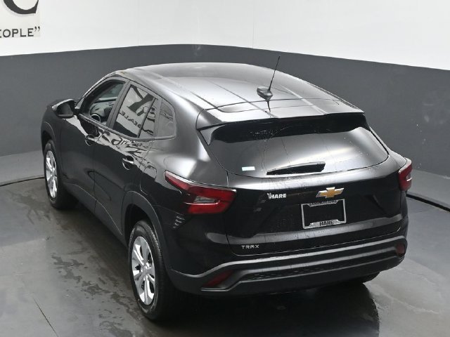 New 2026 Chevrolet Trax LS FWD image 19