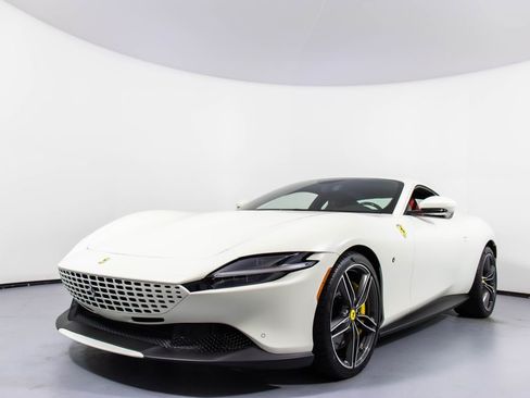Certified 2022 Ferrari Roma image 28