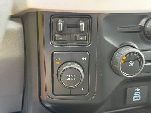 Used 2026 Ford F250 XLT AWD/4WD image 30