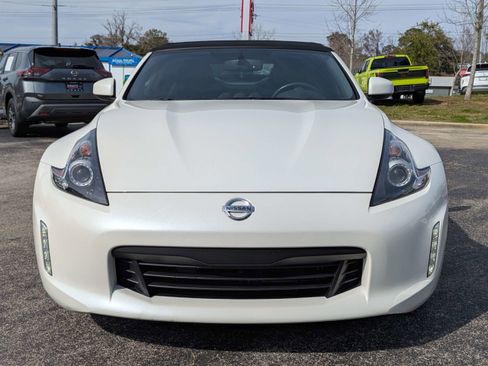 Used 2019 Nissan 370Z Touring image 17