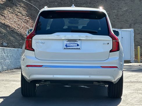 New 2026 Volvo XC90 B6 Plus w/ Protection Package Premier AWD/4WD image 5