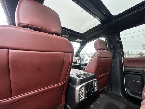 Used 2019 Ford F150 Platinum w/ Equipment Group 701A Luxury image 30